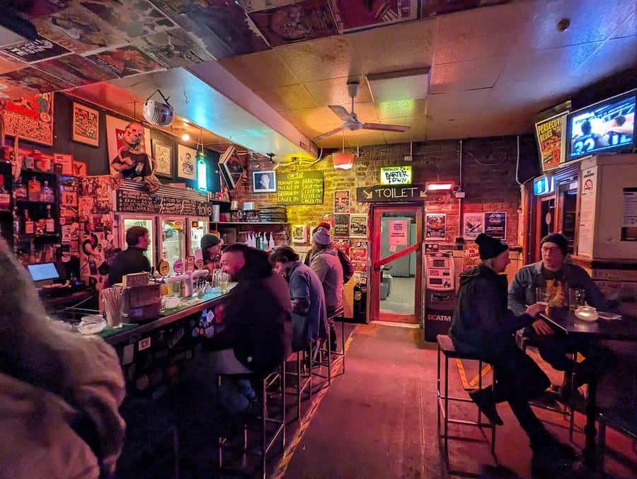 Melbourne Music Venue Pub Crawl with History + 2 Free Drinks - Finishing at Old Bar, with a possible change