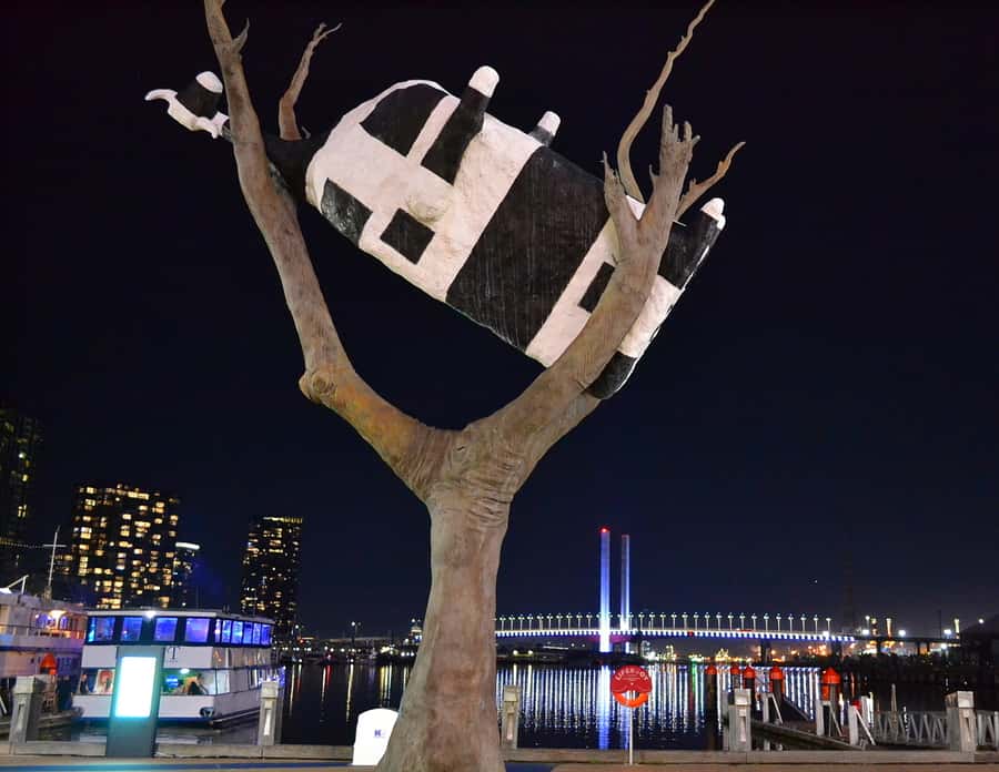 Melbourne: Nighttime Private City Tour with Transfer & Stops - 53 Coode Road and the port-side atmosphere