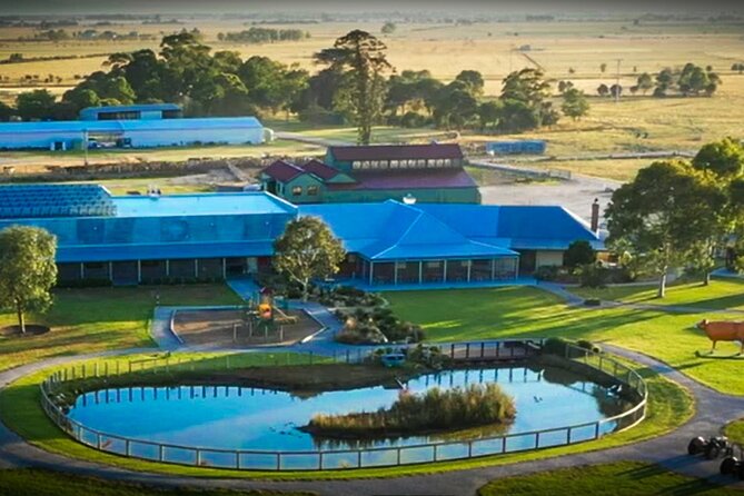 Melbourne Phillip Island 1 Day Tour - The coach ride from Melbourne