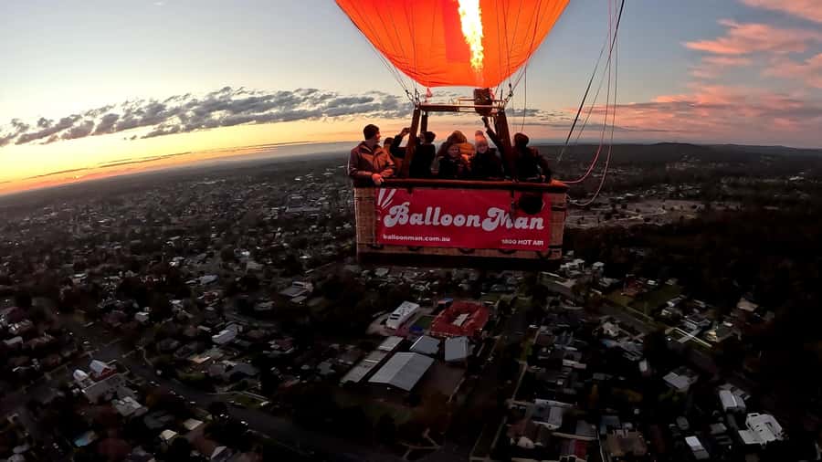 Melbourne Premium Balloon Flight 5-Star Champagne Breakfast - How the three hours are paced