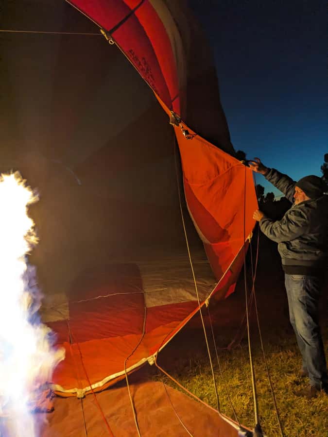 Melbourne Premium Balloon Flight 5-Star Champagne Breakfast - The two-hour balloon flight
