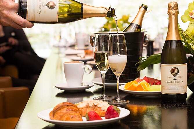 Melbourne Premium Balloon Flight plus 5-Star champagne breakfast - Who will enjoy this most?