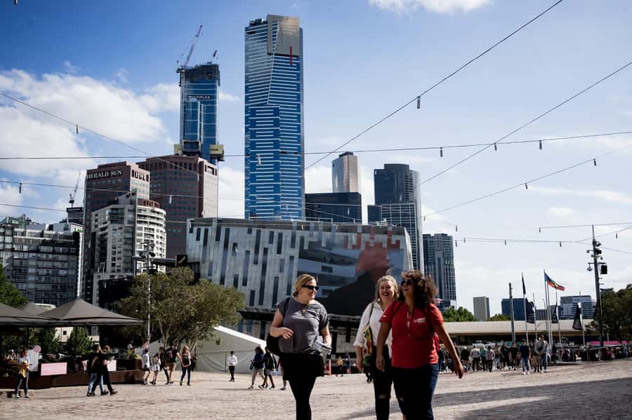 Melbourne: Private Bites & Sights Tour w/ Observation Deck - Why this three-hour walk works well