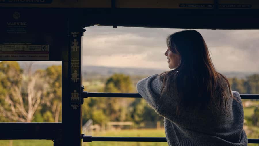 Melbourne: Puffing Billy Railway & Penguin Parade Day Tour - Watching little penguins return at sunset