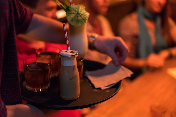 Melbourne's Living Laneway Scene: Local Bars and Their Stories - The guides make or break the evening