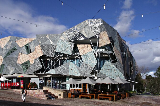 Melbourne Sightseeing Tour in Small Group - Albert Park connects everyday recreation with Formula One