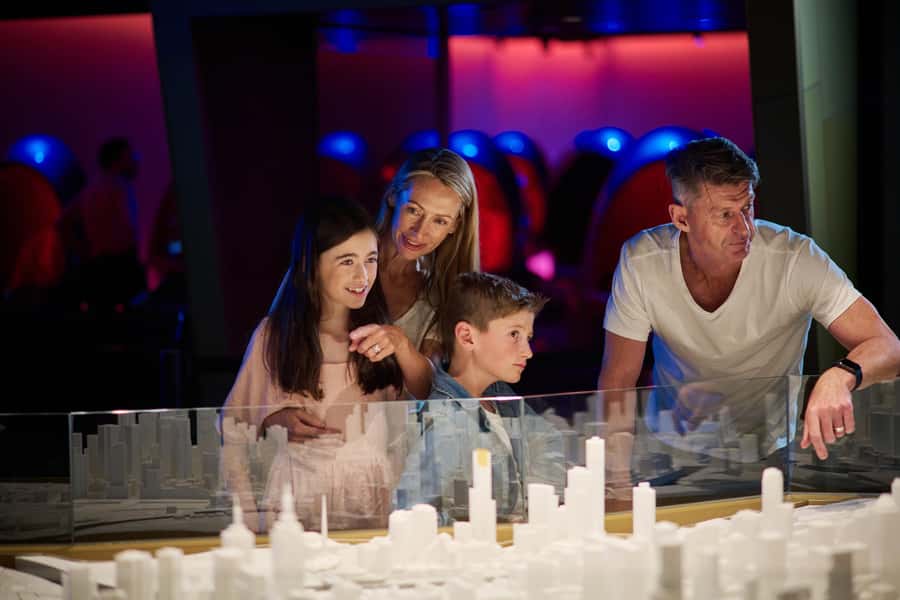 Melbourne Skydeck Max VR Admission - Two ways to see Melbourne from the 88th floor