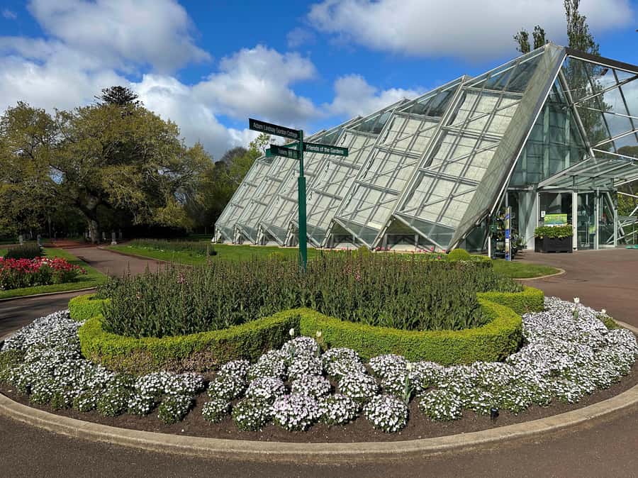 Melbourne: Sovereign Hill, Eureka Centre & Melbourne Skydeck - From Melbourne to Ballarat by comfortable coach
