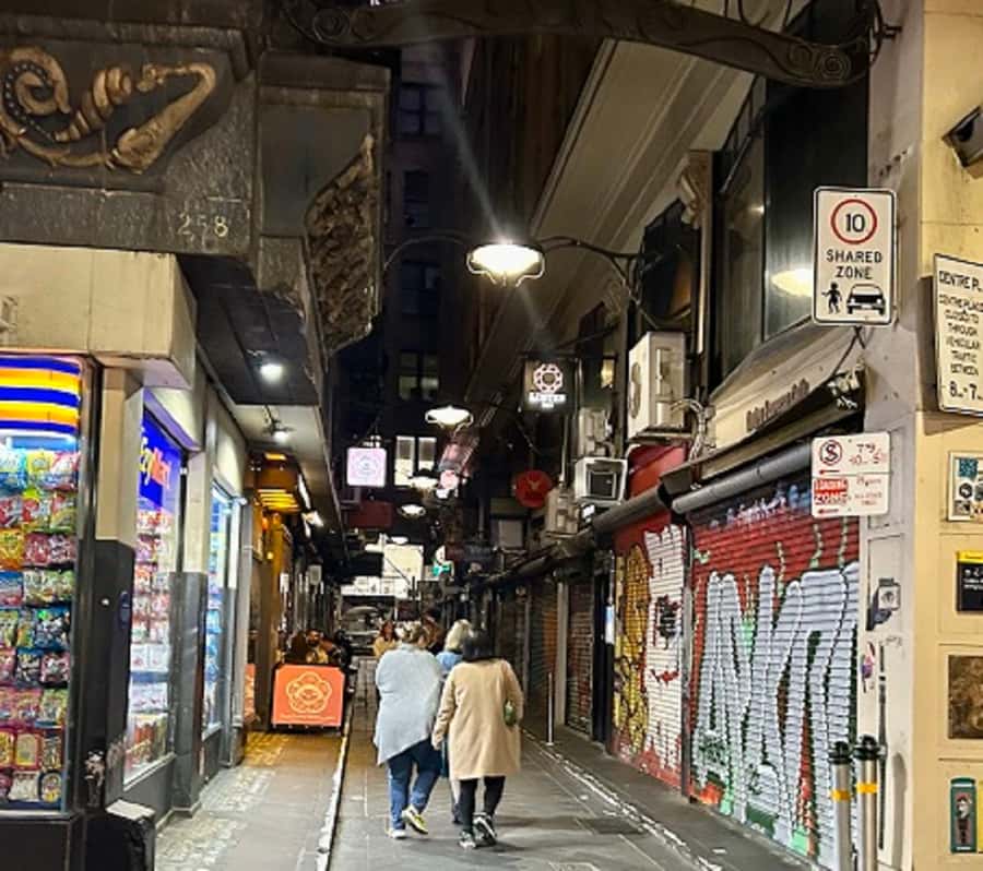 Melbourne: Spirits and Ales Haunted Pub Walking Tour - The former police station and its unsolved murder