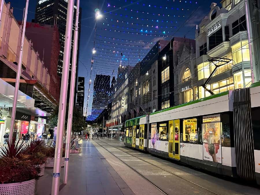 Melbourne: Spirits and Ales Haunted Pub Walking Tour - Melbourne’s oldest pub and its scandalous love story