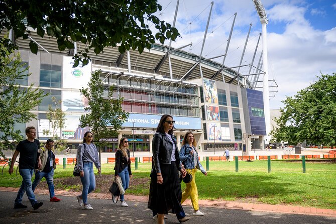 Melbourne Sports Walking Tour - Starting beside the Yarra River