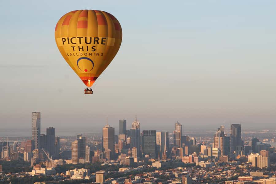 Melbourne: Sunrise Hot Air Balloon Experience with Breakfast - Key points to know before booking