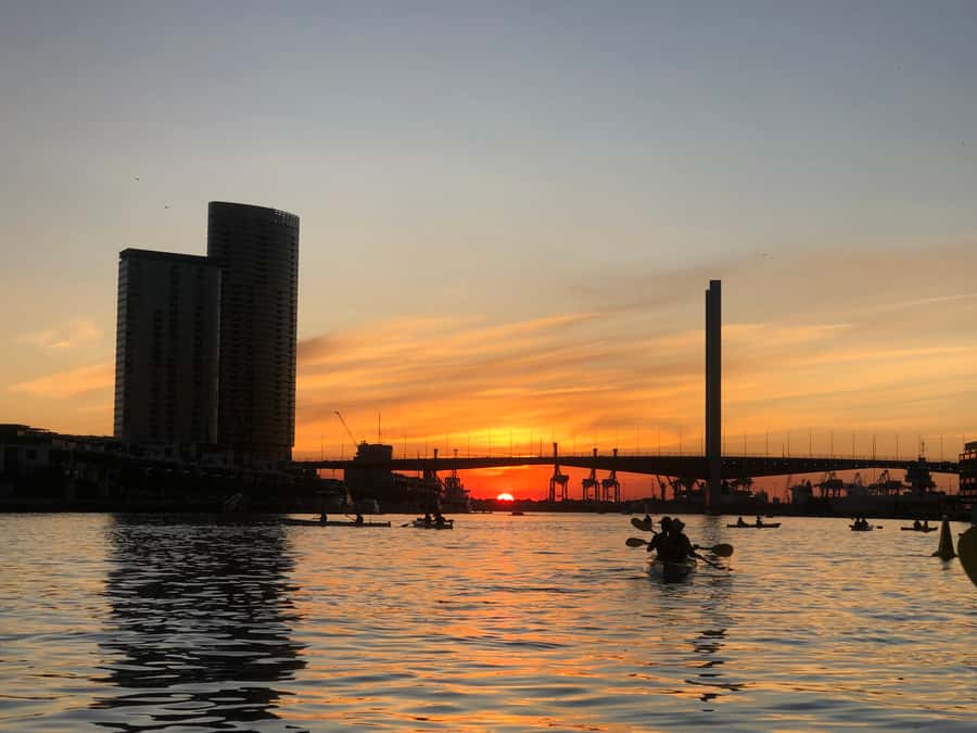 Melbourne: Sunset Kayak Tour with Dinner - How hard is three hours in a kayak?