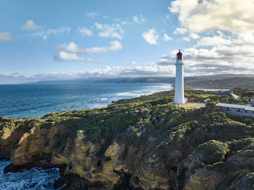 Melbourne: Ultimate Great Ocean Road Morning Escape Day Tour - Memorial Arch marks the road’s human story
