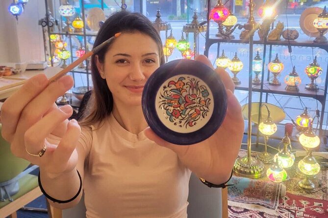 Paint and Sip Classes Melbourne: Ceramic Plates & Bowls - How the 2.5-hour session unfolds