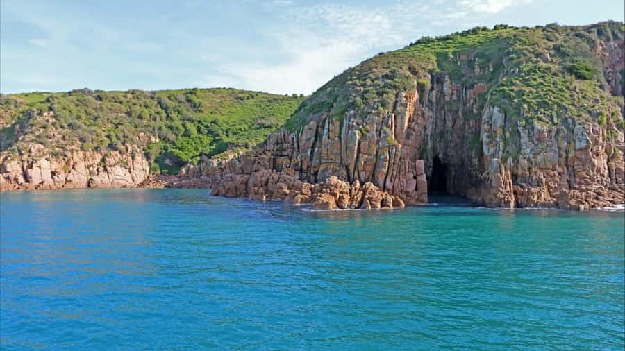 Phillip Island: 1-Hour Cape Woolamai Scenic Cruise - The San Remo departure keeps the morning easy