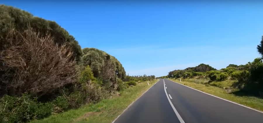 Phillip Island Driving Tour with an APP - Family stops at A Maze N Things and the wildlife parks