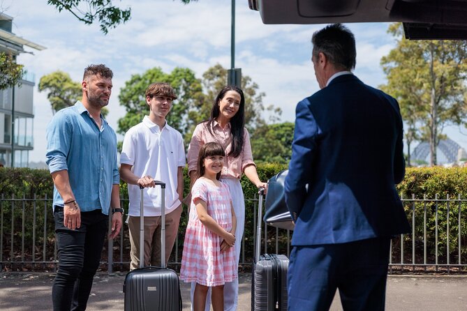 Private Luxury Transfer from Melbourne CBD to Melbourne Airport - Why the $106.15 group price can be good value