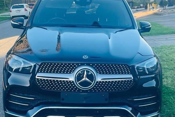 Private Melbourne Airport Transfers To City (Sedan, SUV, or Van) - Choosing between a sedan, SUV, or van