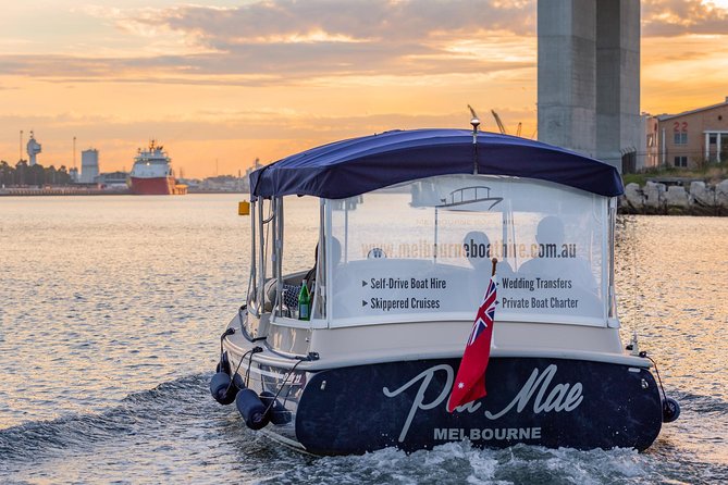 Private Romantic Melbourne Dinner Cruise for 2 - Timing, meeting point, and practical planning