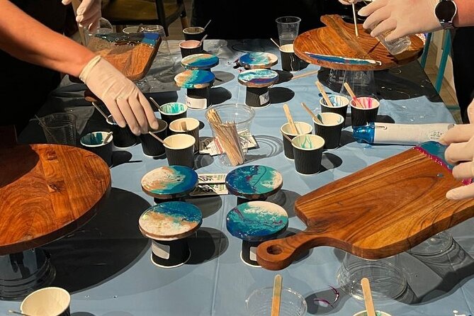 Resin Art Classes Melbourne: Cheeseboards & Coasters - A hands-on evening near Flinders Lane