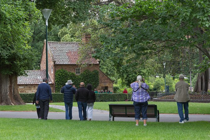 Small-Group Melbourne Sightseeing Tour with Beach Boxes - A fast, useful introduction to Melbourne