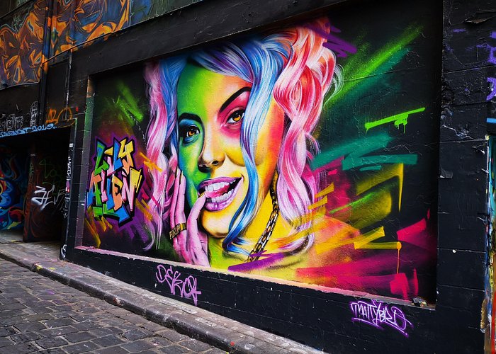 Small-Group Melbourne Sightseeing Tour with Beach Boxes - The 45-minute walk through lanes and arcades