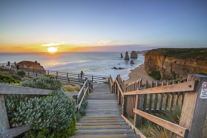Ultimate Great Ocean Road Morning Escape Full Day Tour - Apollo Bay is your proper midday pause