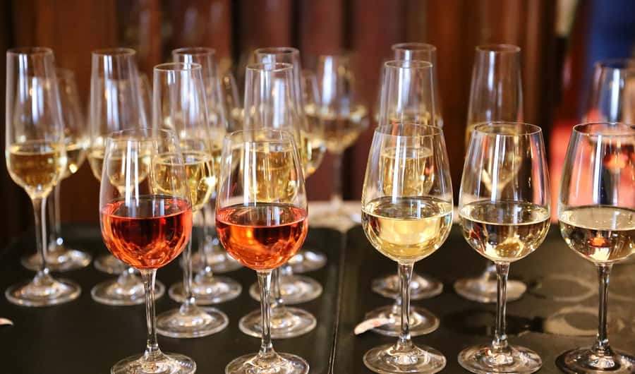 Yarra Valley: Bus Wine Tour with Lunch and a Glass of Wine - Pickup, timing, and what to bring