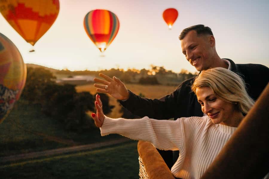 Yarra Valley: Hot Air Balloon Flight & Buffet Breakfast - What the $363 price includes
