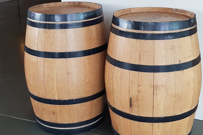Yarra Valley Wine Tasting Day Tour from Melbourne - A small group and the role of the guide